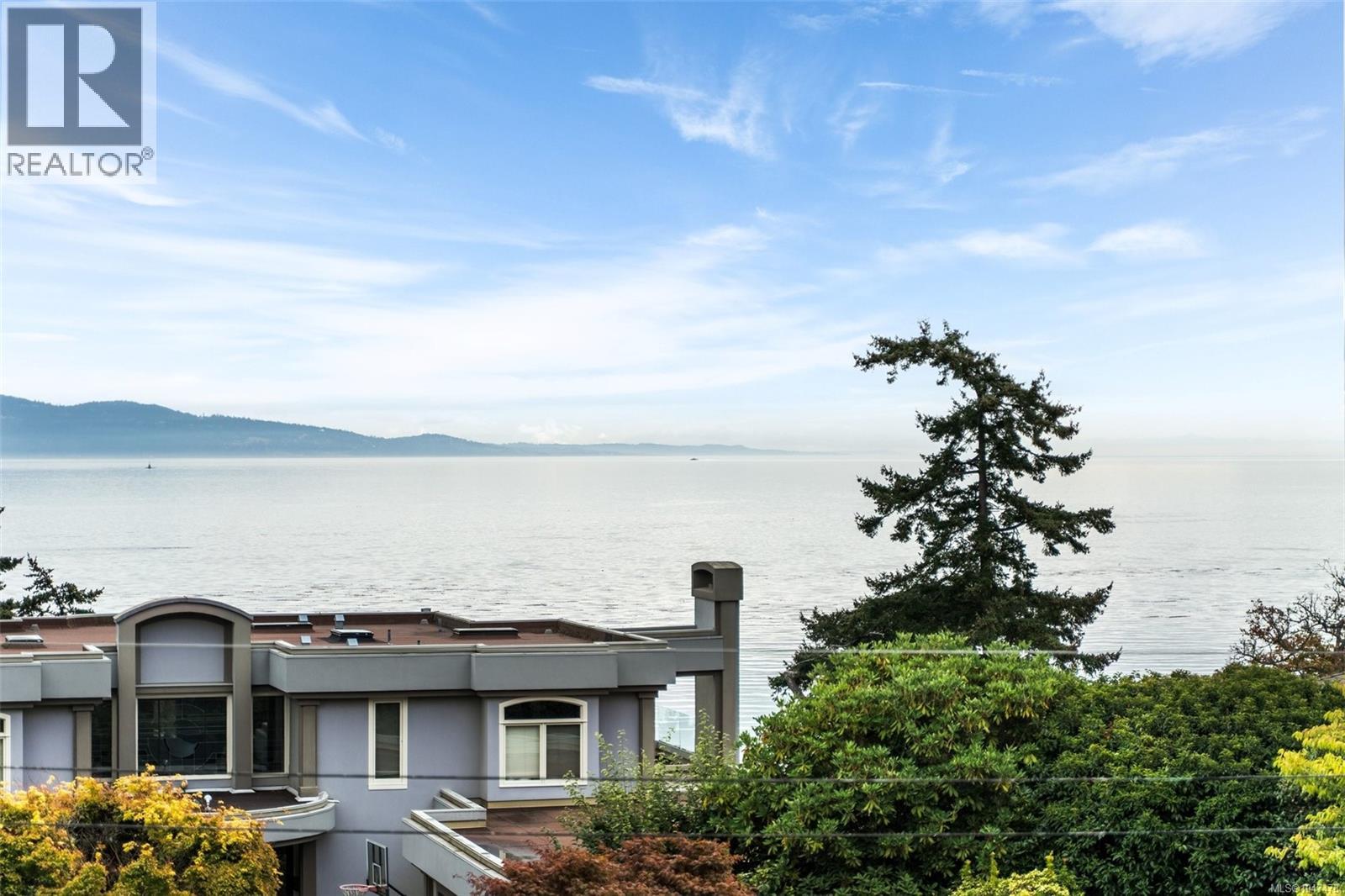  5248 Parker Avenue, Saanich