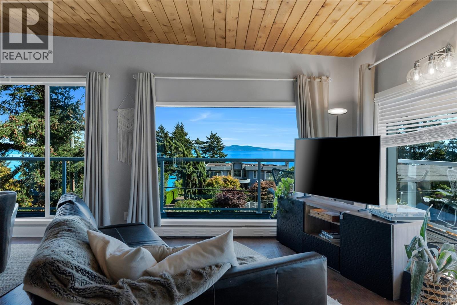  5248 Parker Avenue, Saanich