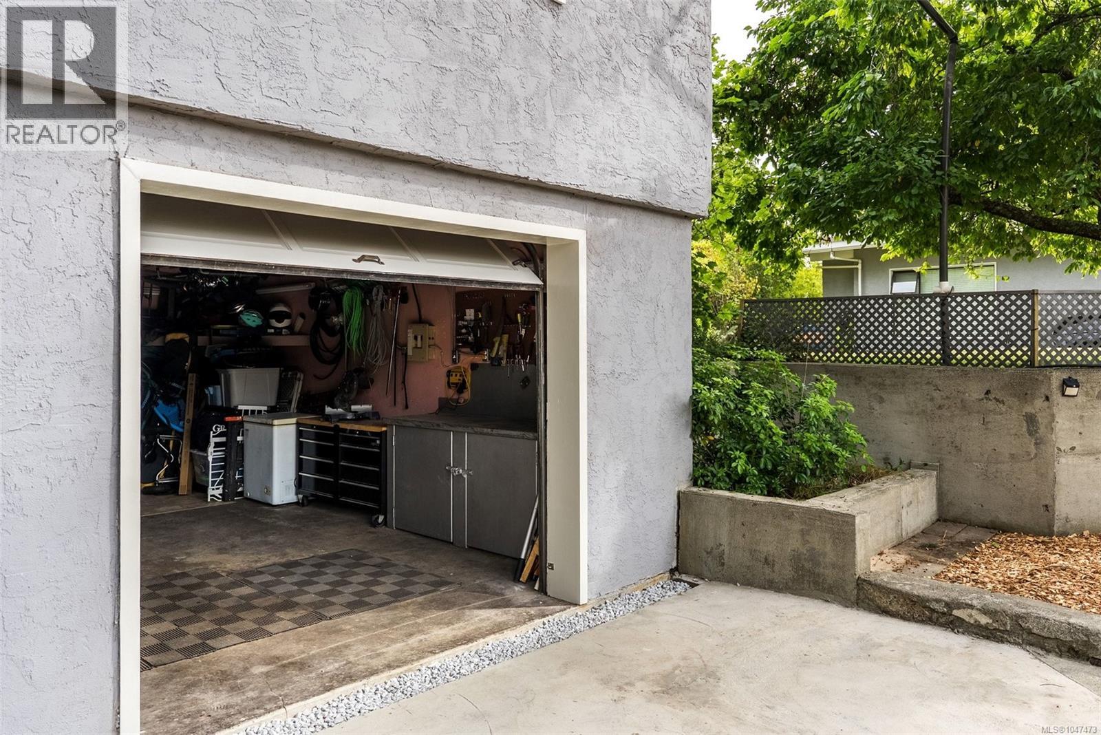  5248 Parker Avenue, Saanich