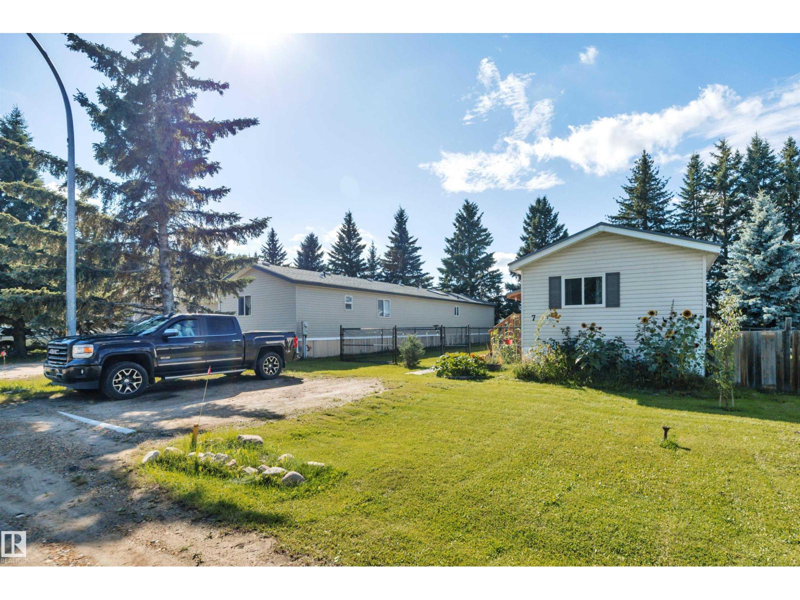 7 Village Green Mobile Park - 36
