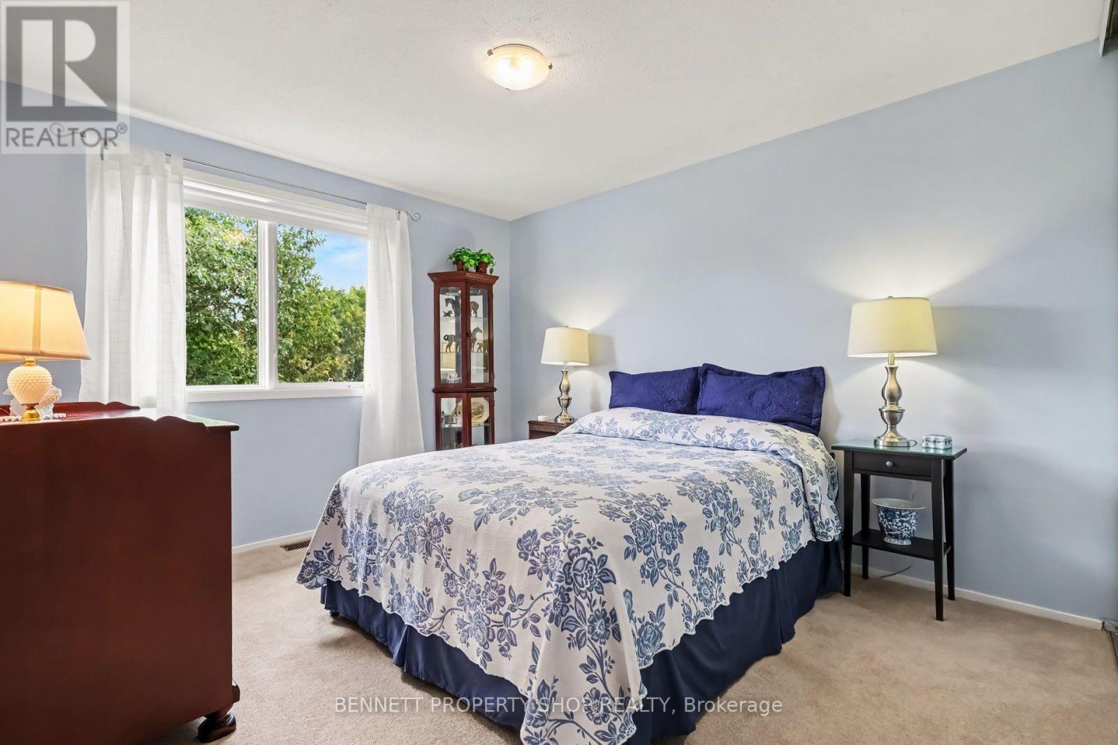 44 FARM GATE CRESCENT - 17