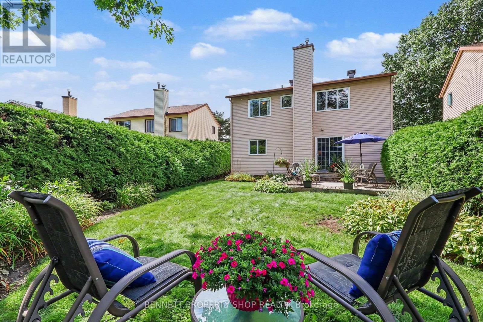 44 FARM GATE CRESCENT - 3