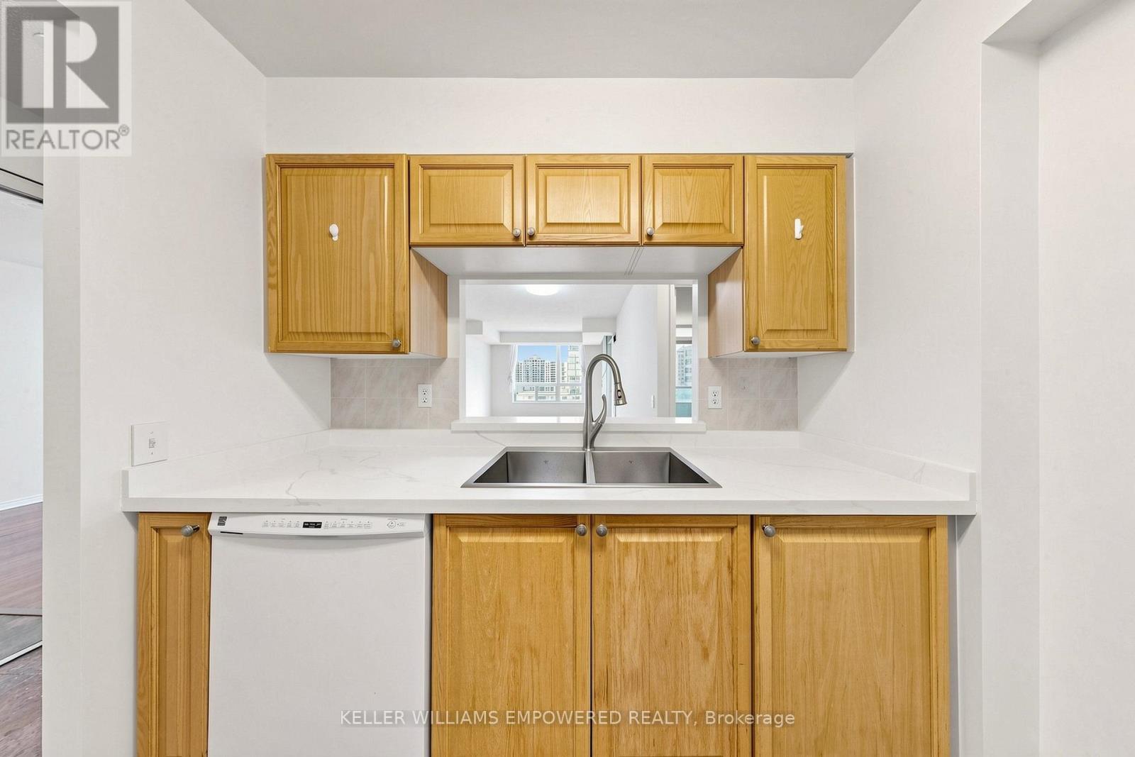 #1511 238 DORIS AVENUE - 20