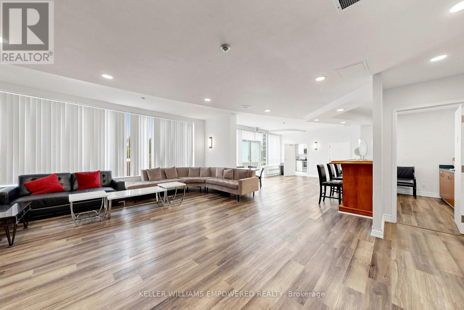 #1511 238 DORIS AVENUE - 43