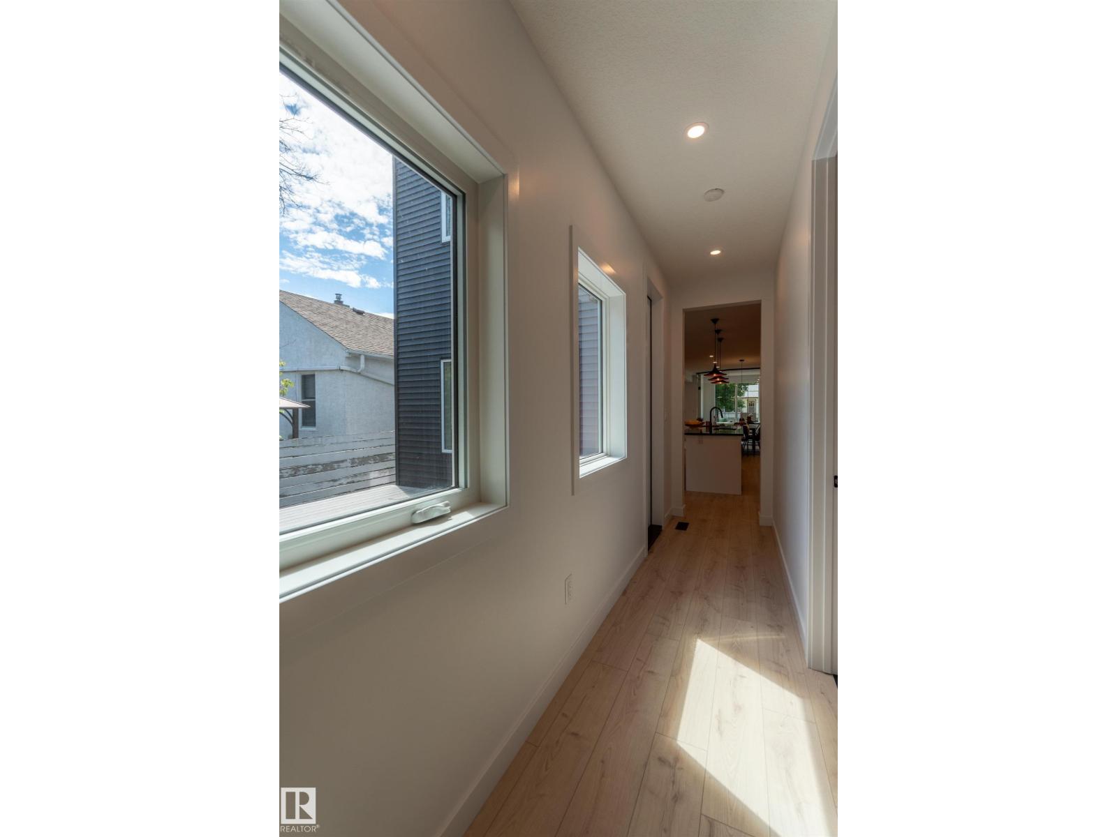 11121 51 ST NW - 20