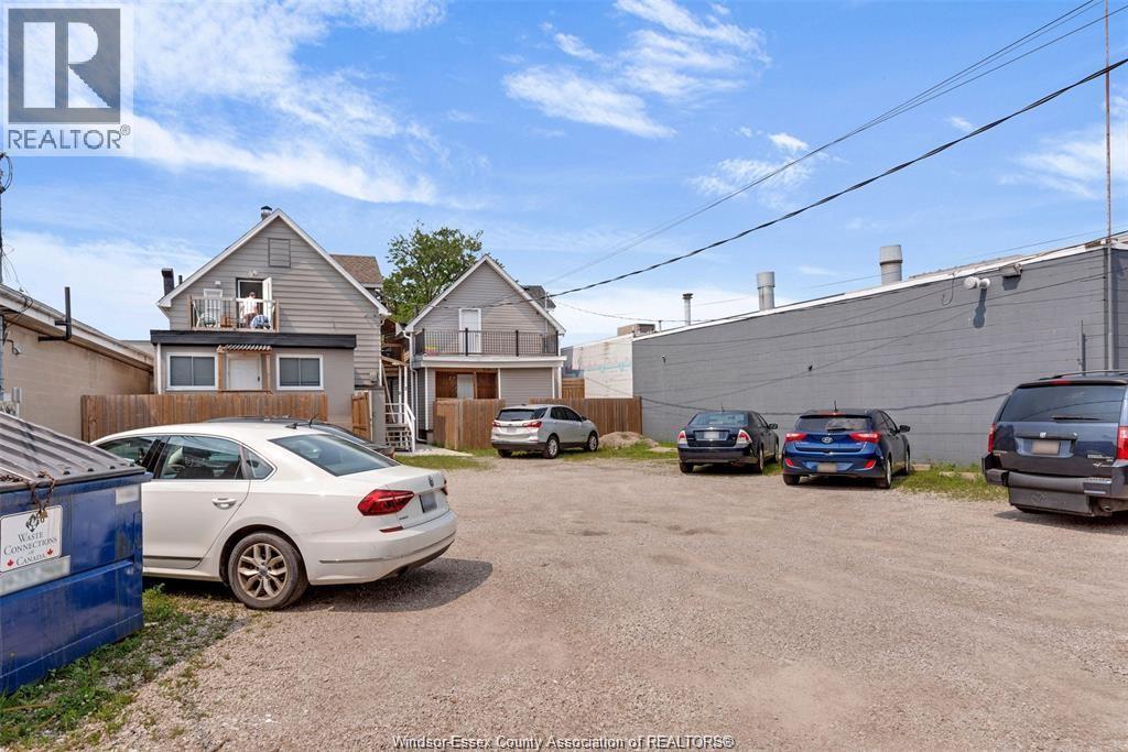 976 HOWARD AVENUE, Windsor — photo 9