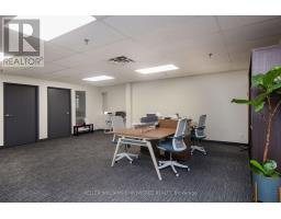 103 K - 60 Granton Drive, Richmond Hill, ON L4B2N6 Photo 12