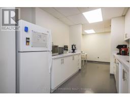 103 K - 60 Granton Drive, Richmond Hill, ON L4B2N6 Photo 14