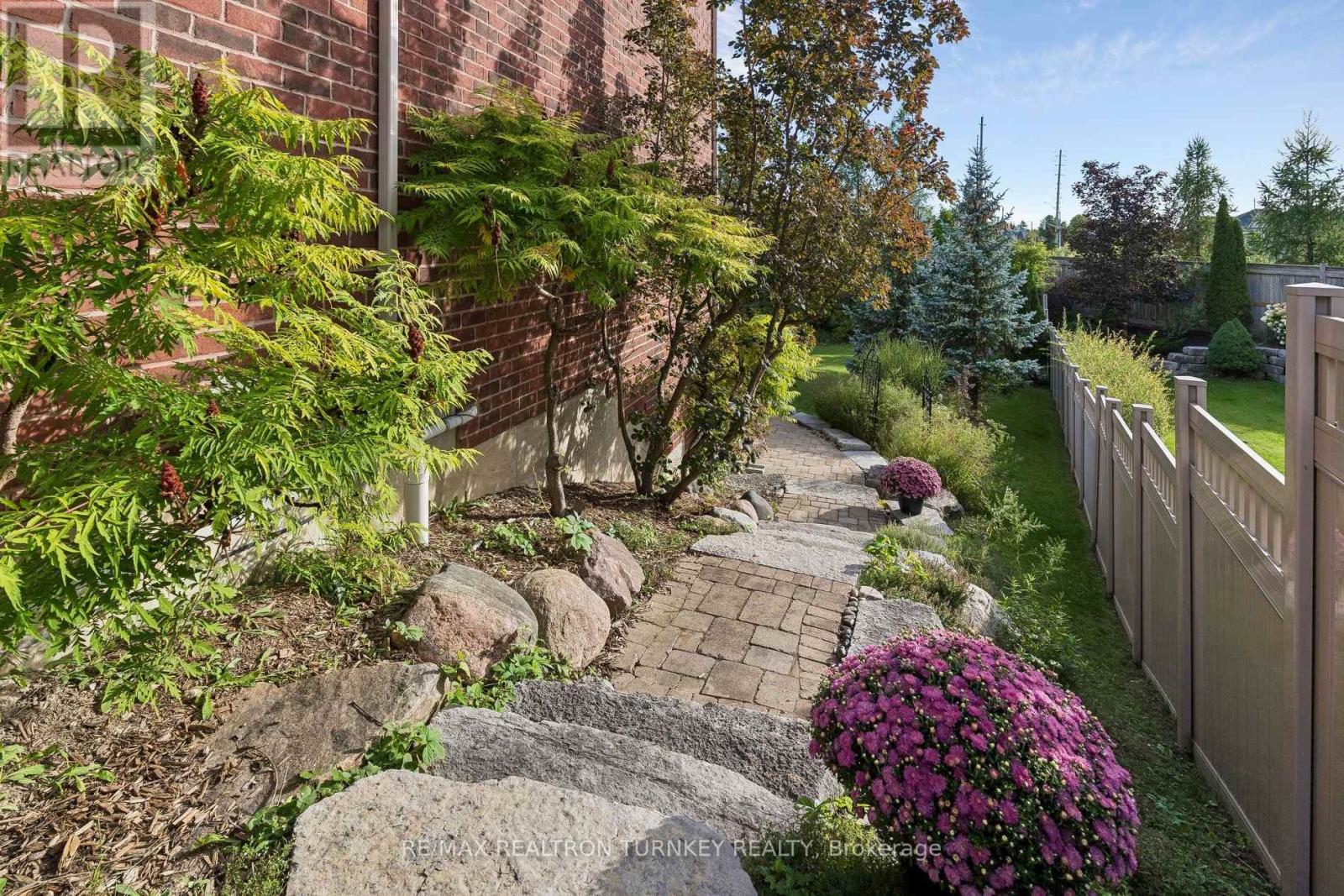 76 VINES PLACE - Image 37