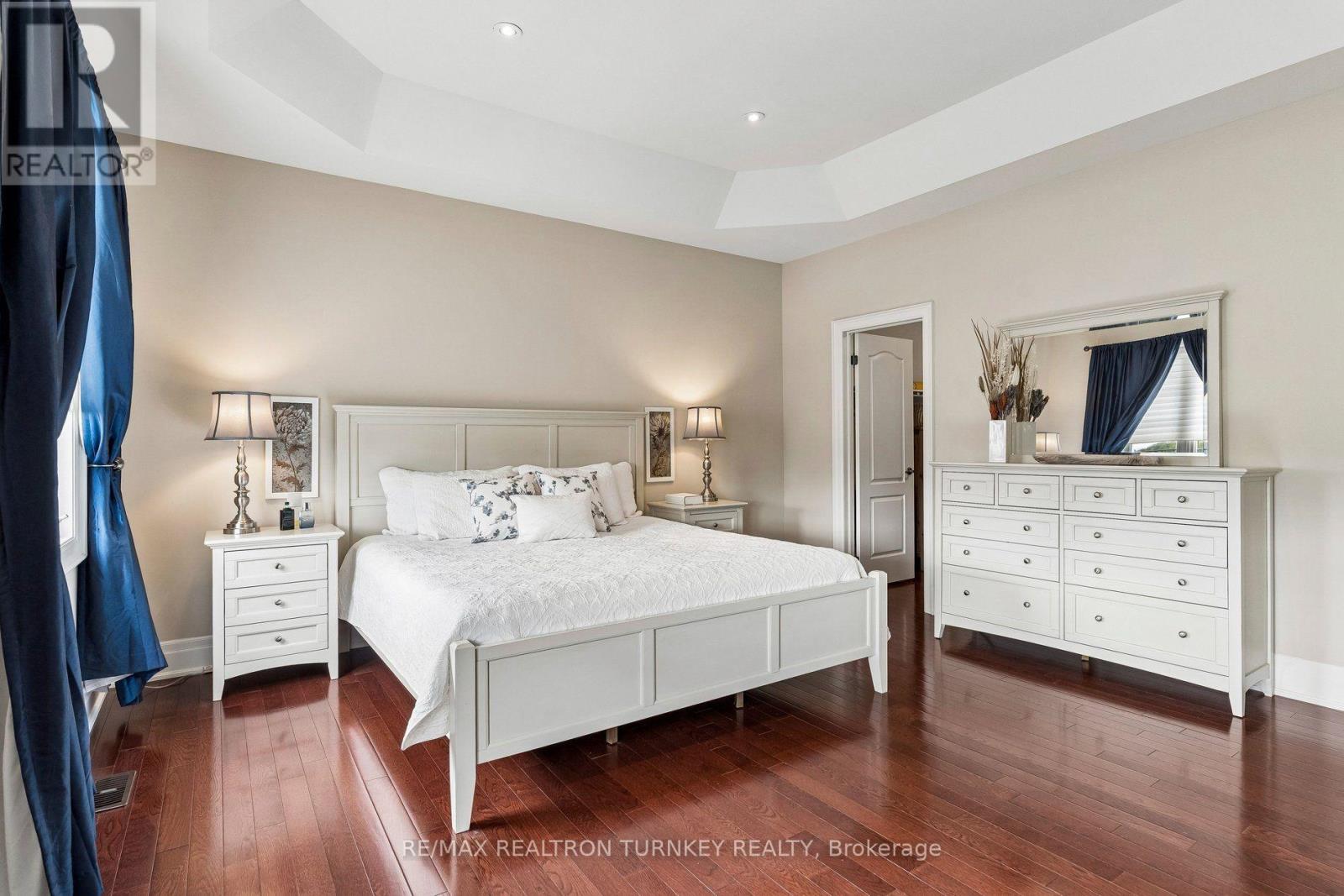 76 VINES PLACE - Image 26
