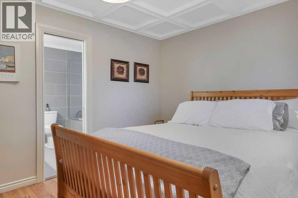 Listing photo – 3318 41 Avenue, Red Deer