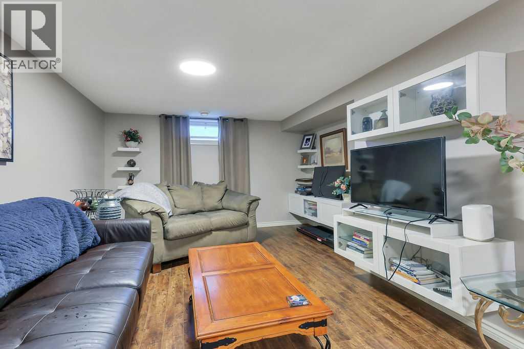 Listing photo – 3318 41 Avenue, Red Deer