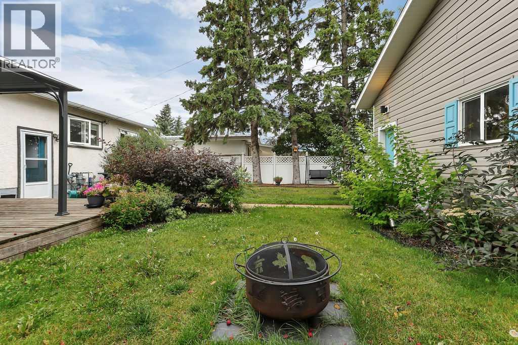 Listing photo – 3318 41 Avenue, Red Deer
