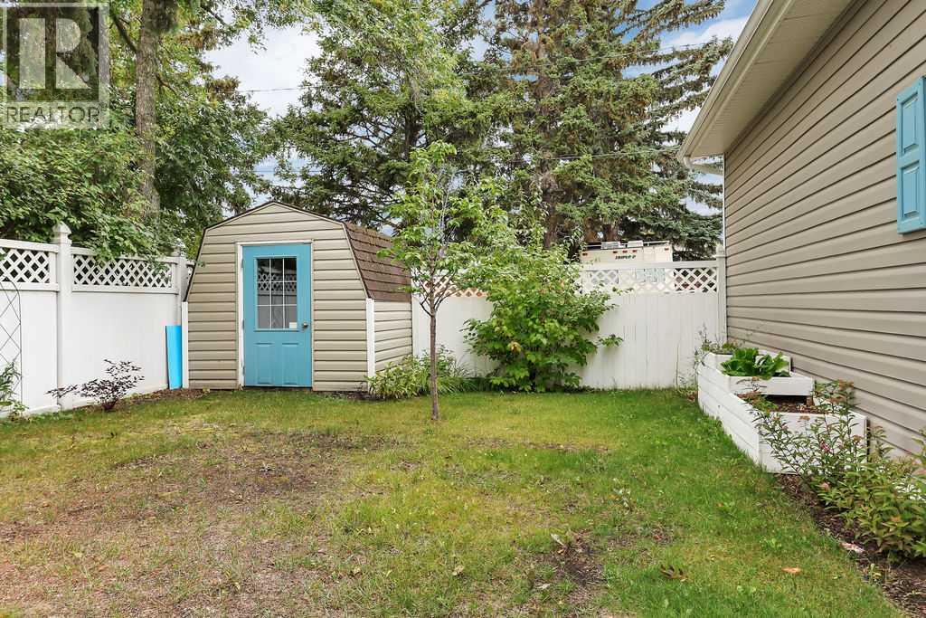 Listing photo – 3318 41 Avenue, Red Deer