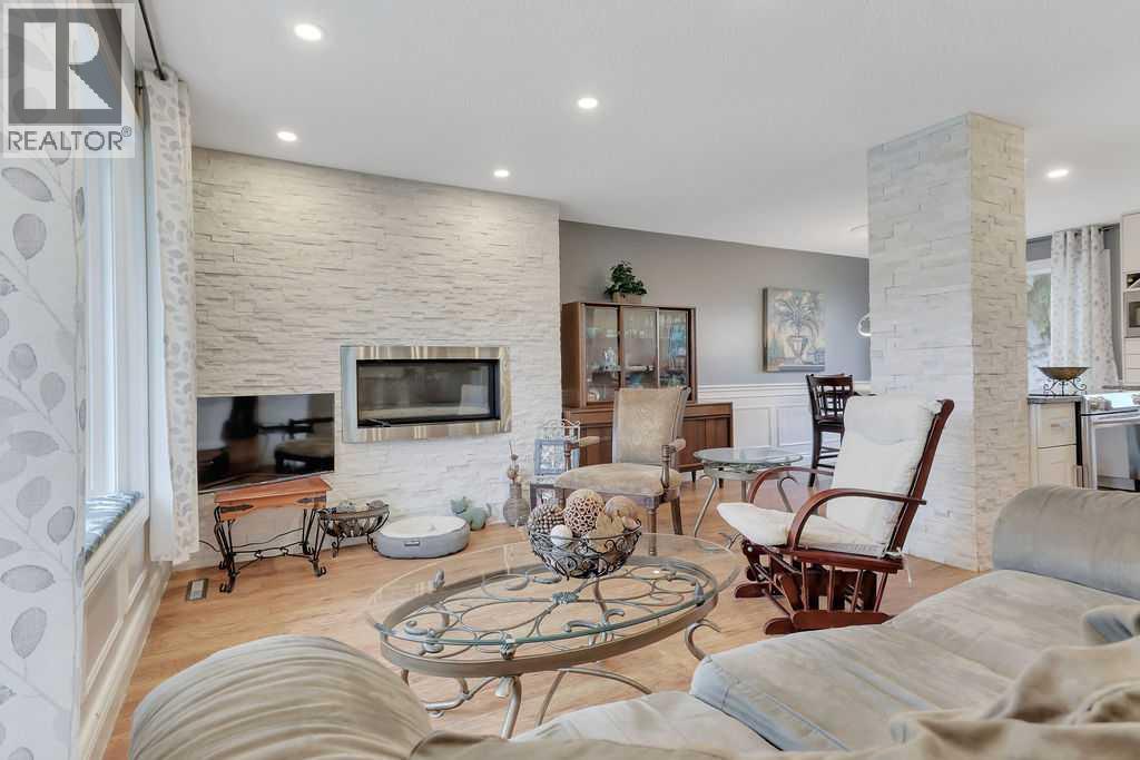 Listing photo – 3318 41 Avenue, Red Deer