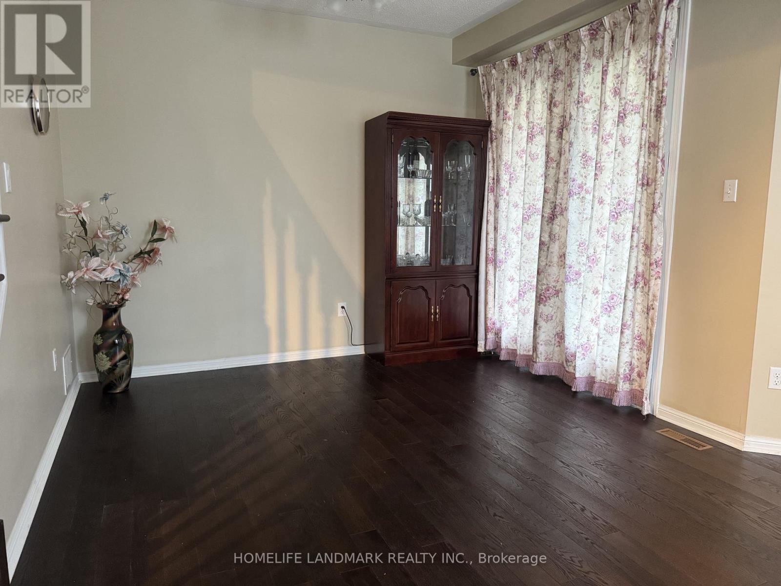 91 THE MEADOWS AVENUE - 6