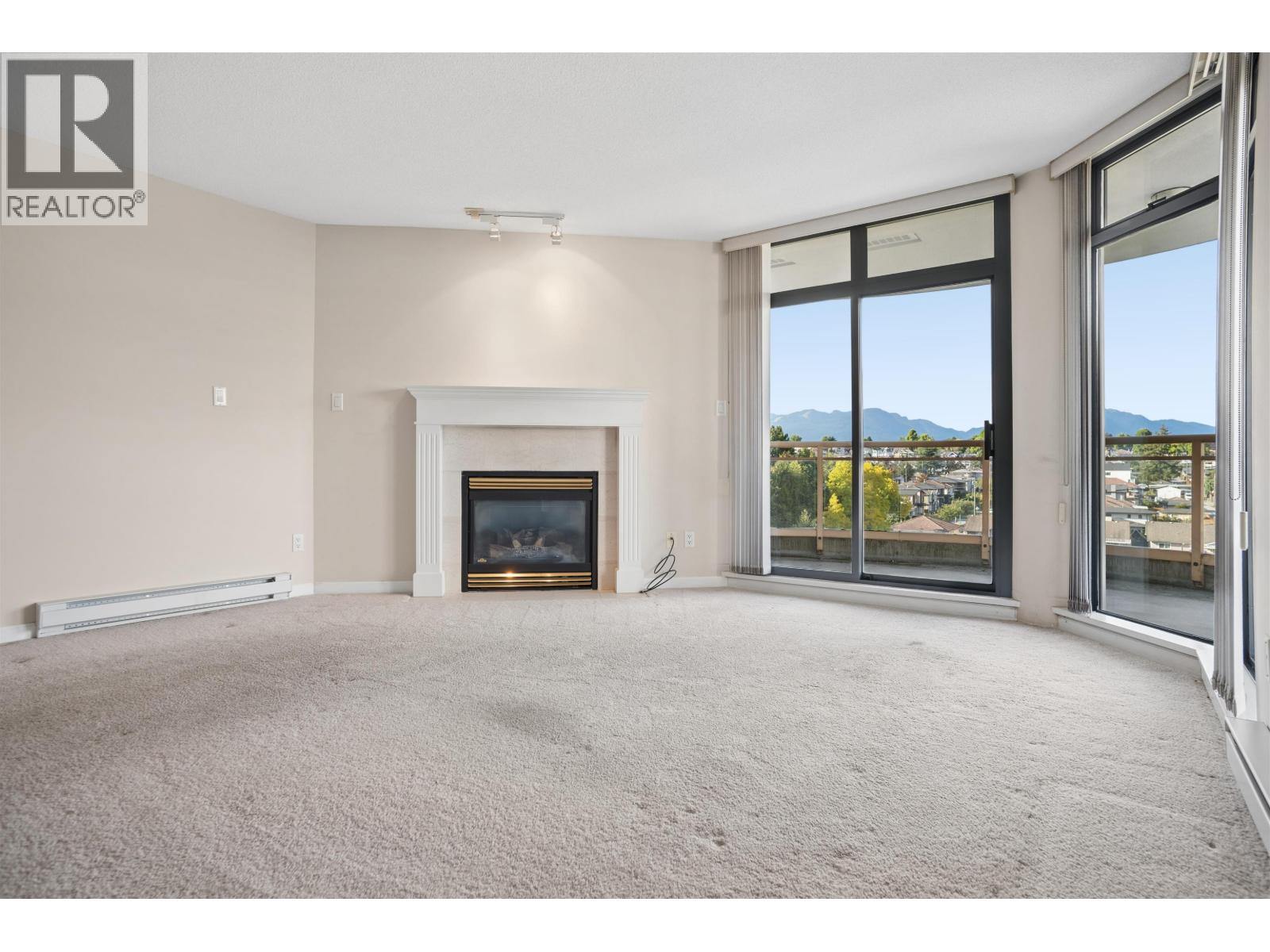 801 4425 HALIFAX STREET, Burnaby — photo 3