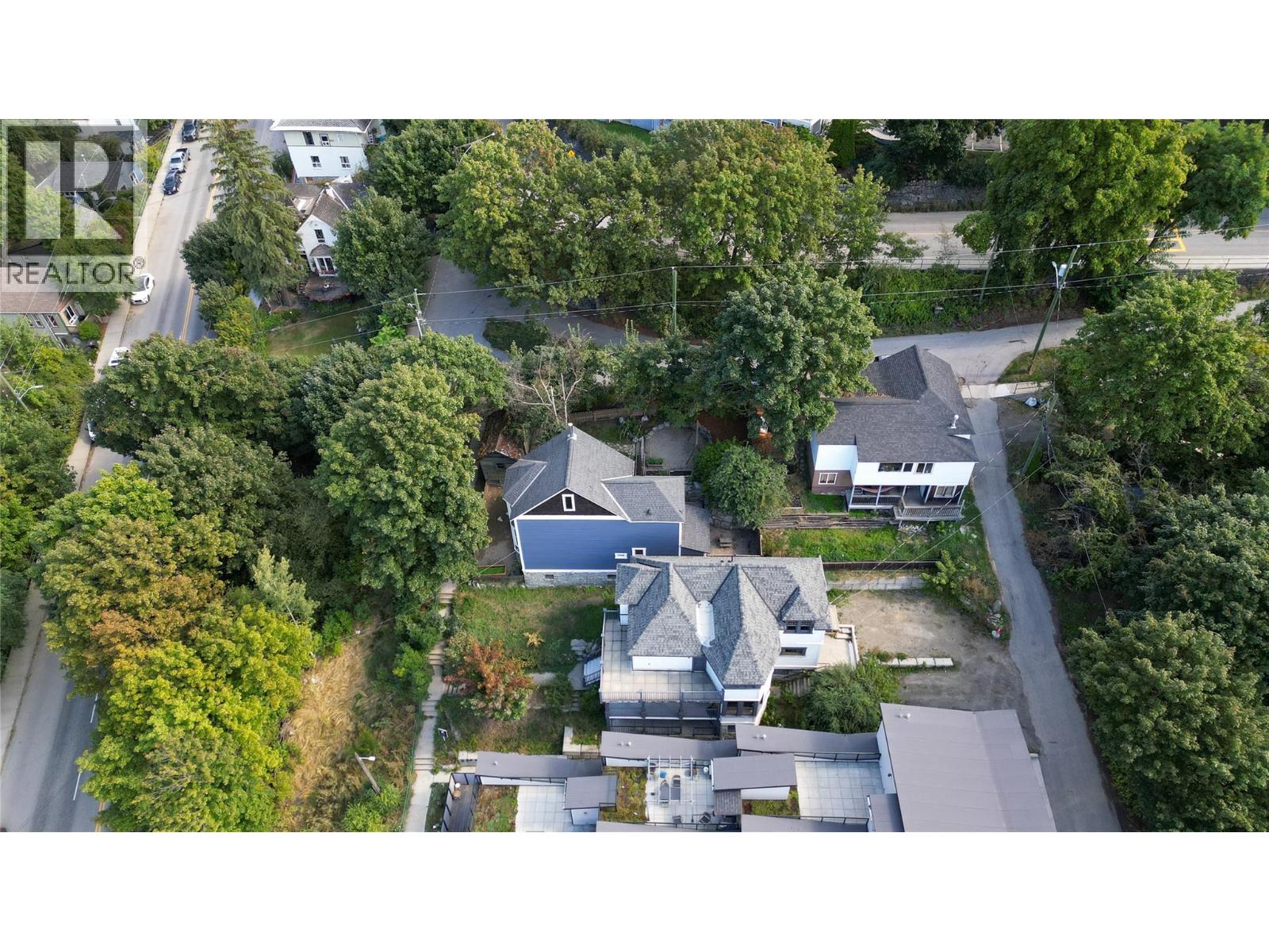 924 FRONT Street - Image 39