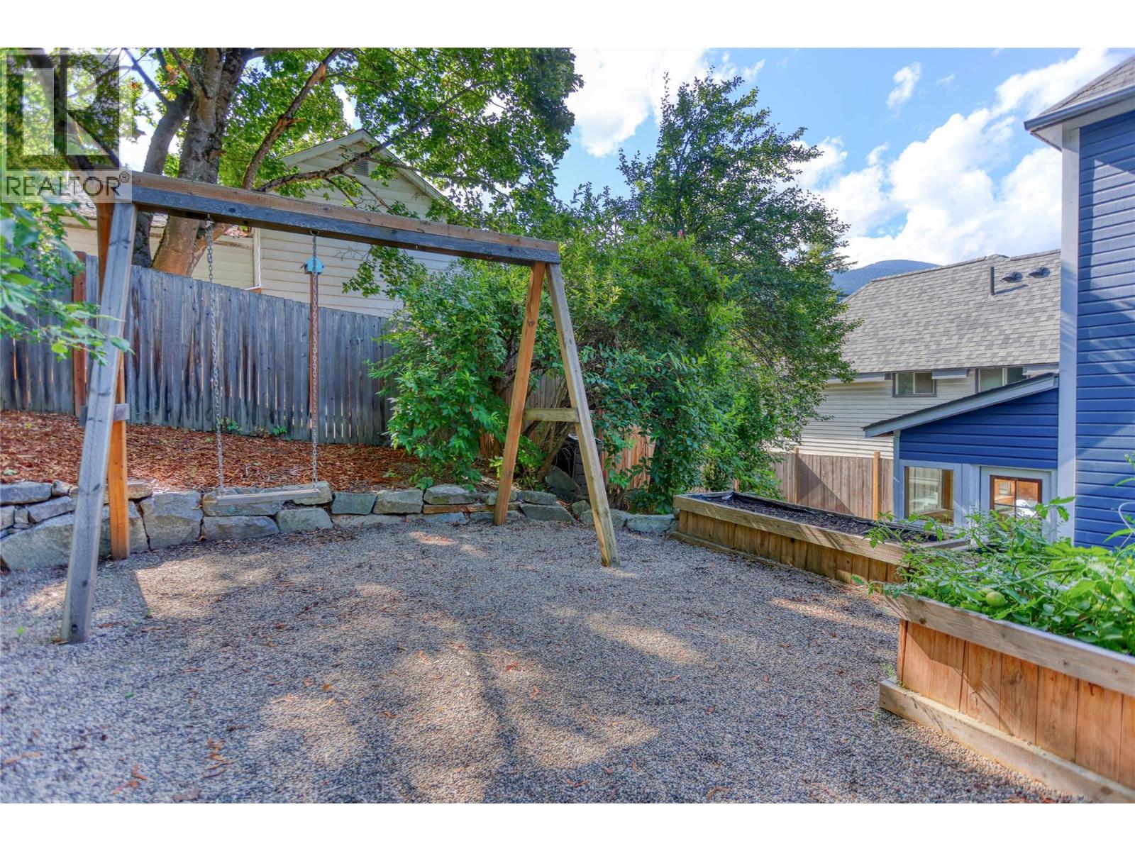 924 FRONT Street - 10