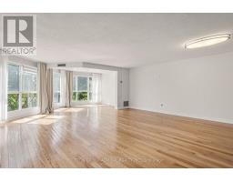 208 - 5 Weldrick Road W, Richmond Hill, ON L4C8S9 Photo 12