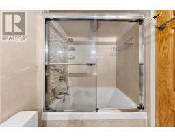 208 - 5 Weldrick Road W, Richmond Hill, ON L4C8S9 Photo 33