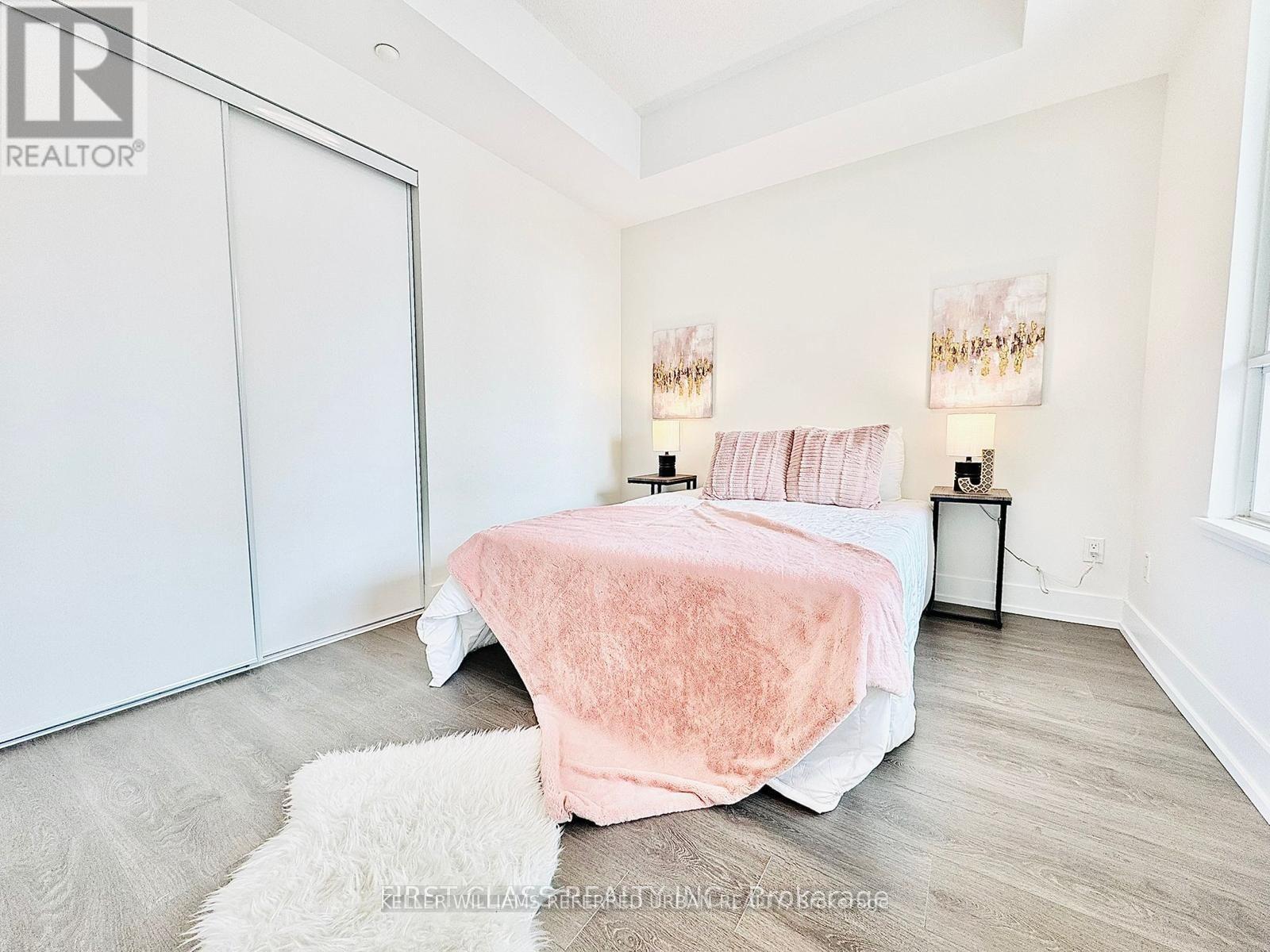 #511W 268 BUCHANAN DRIVE - 18