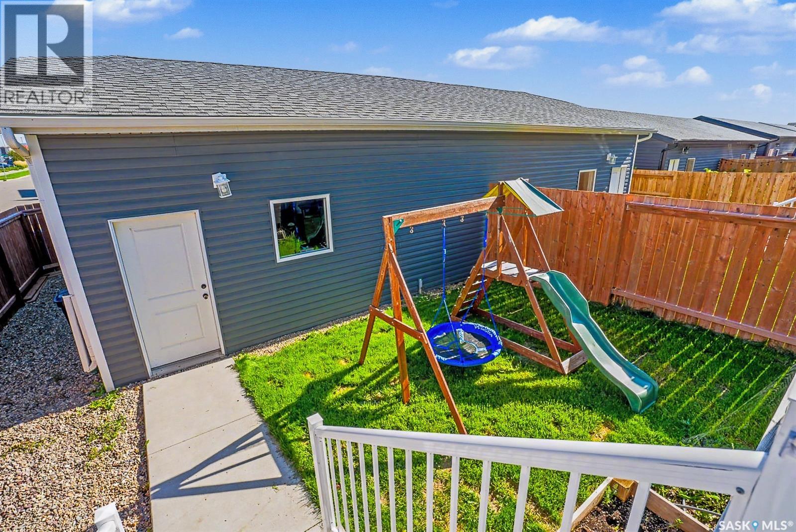 895 McFaull RISE - 38