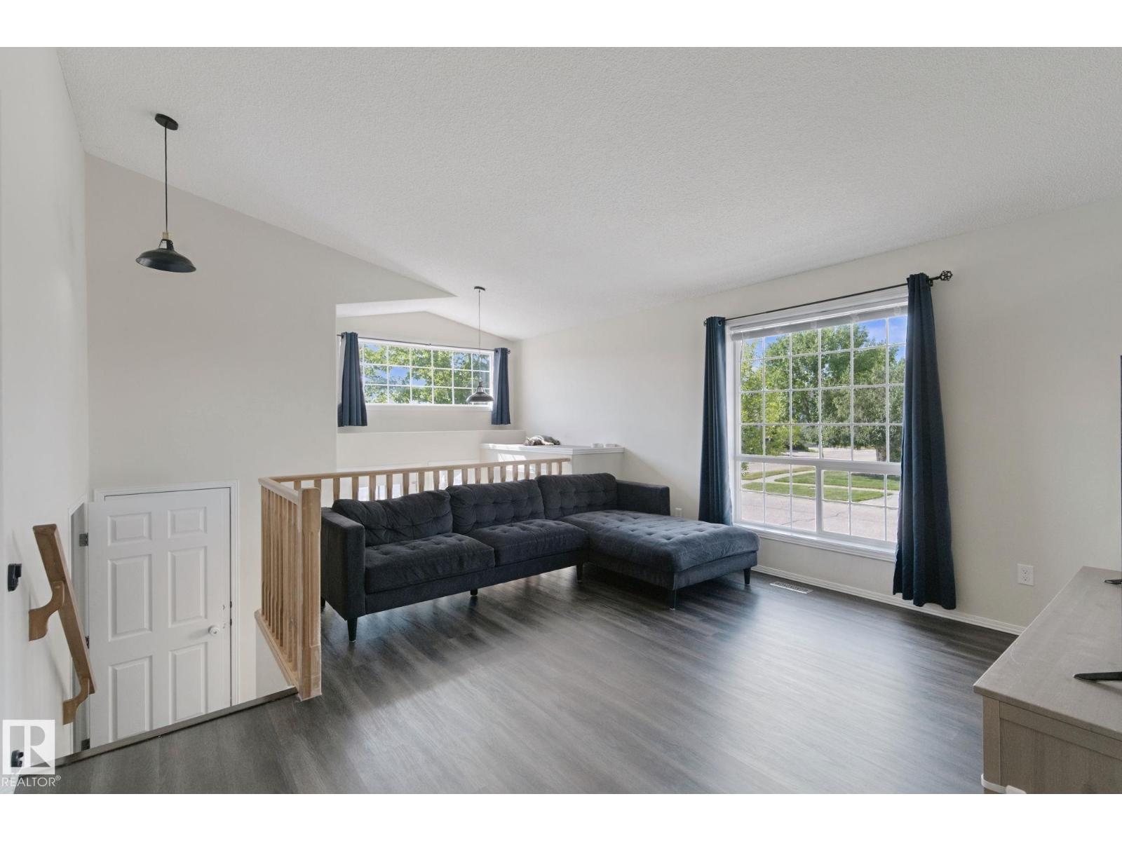 1204 KLARVATTEN CT NW - 8