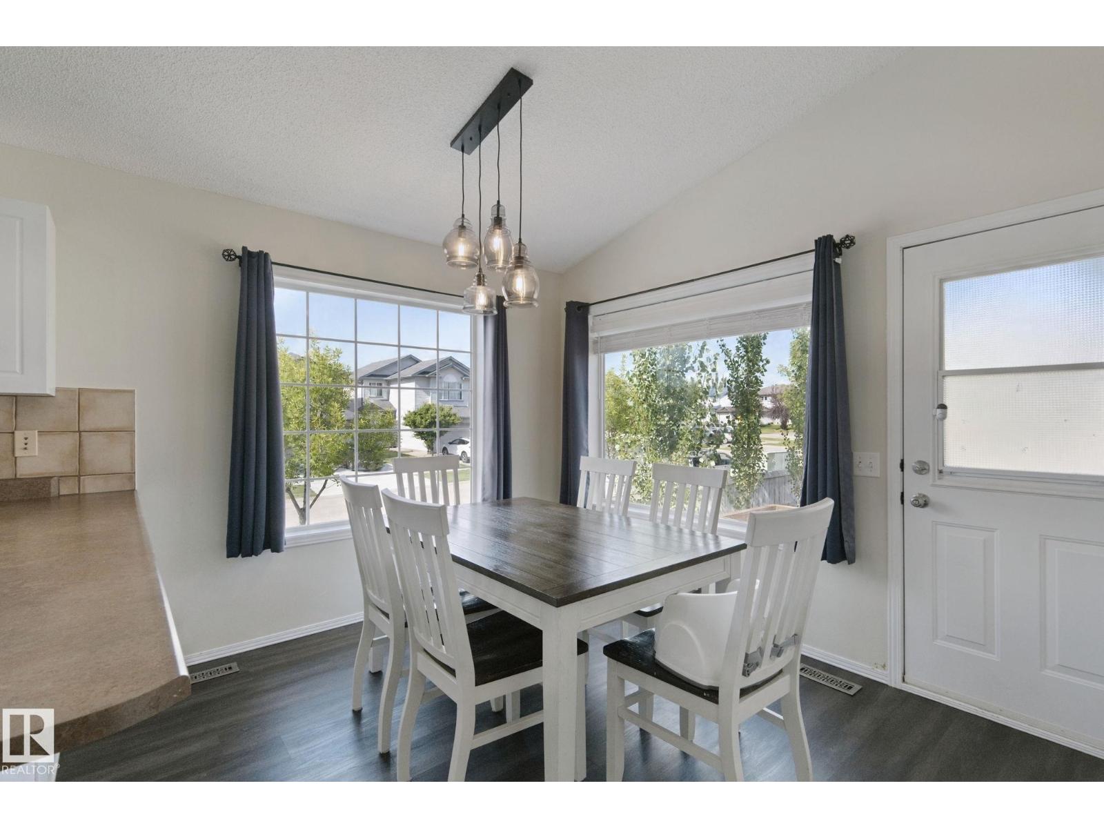 1204 KLARVATTEN CT NW - 18