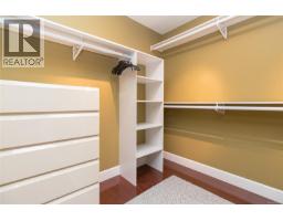 4073 Longview Dr, Saanich, BC V8N2K6 Photo 26