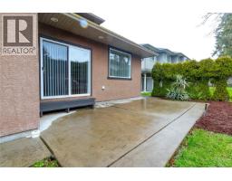 4073 Longview Dr, Saanich, BC V8N2K6 Photo 35