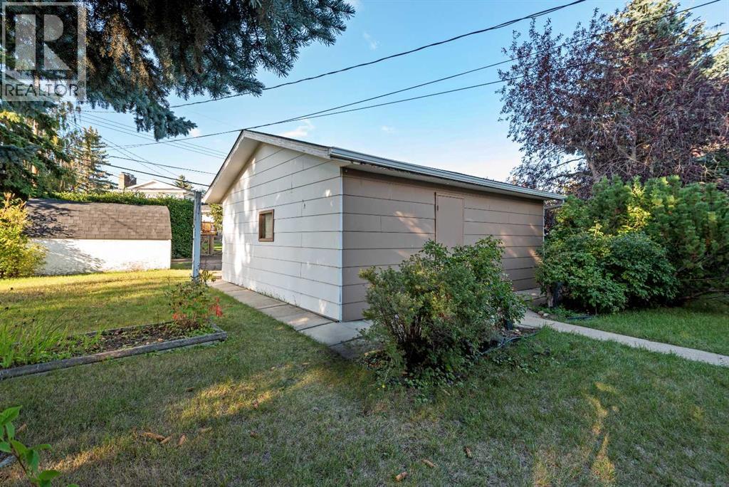 616 6 Street SE - 8