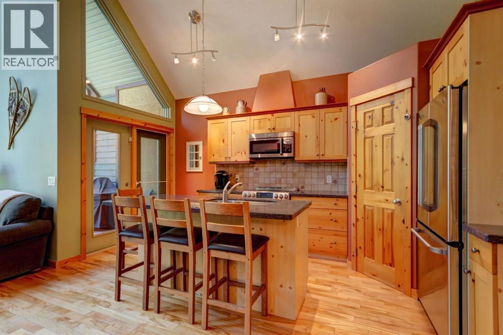 132 Krizan Bay, Canmore — photo 5