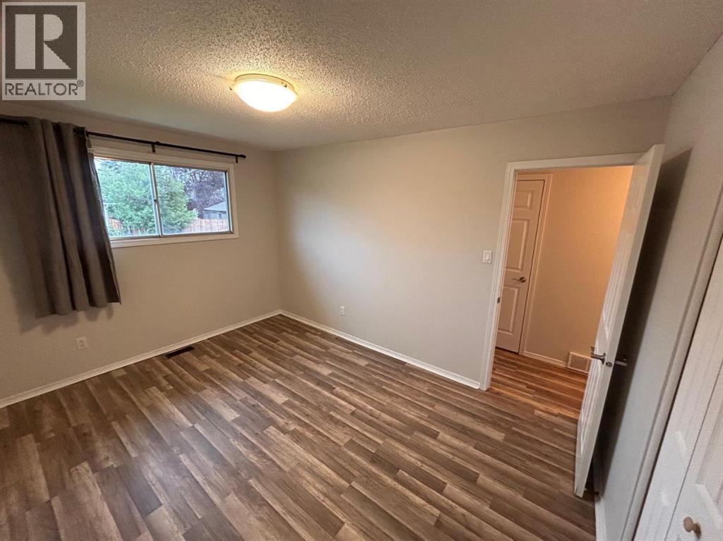 511 40 Street NE - 14