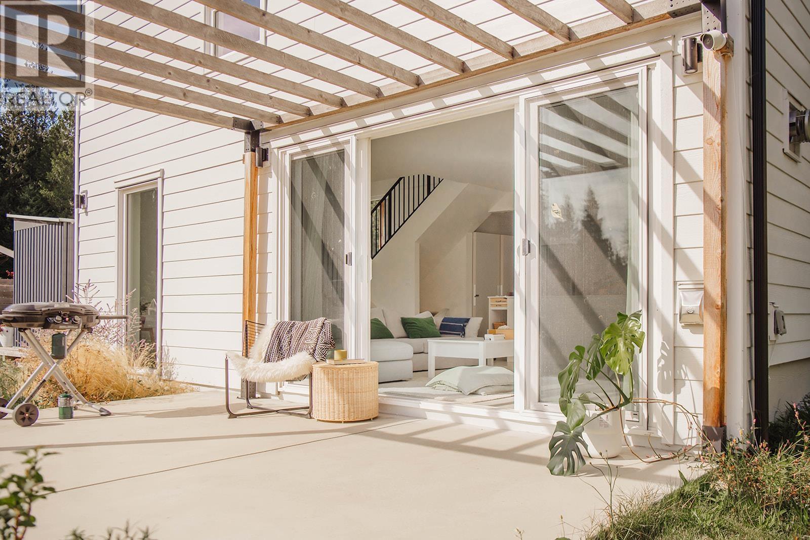 3477 SPRUCE ROAD, Roberts Creek