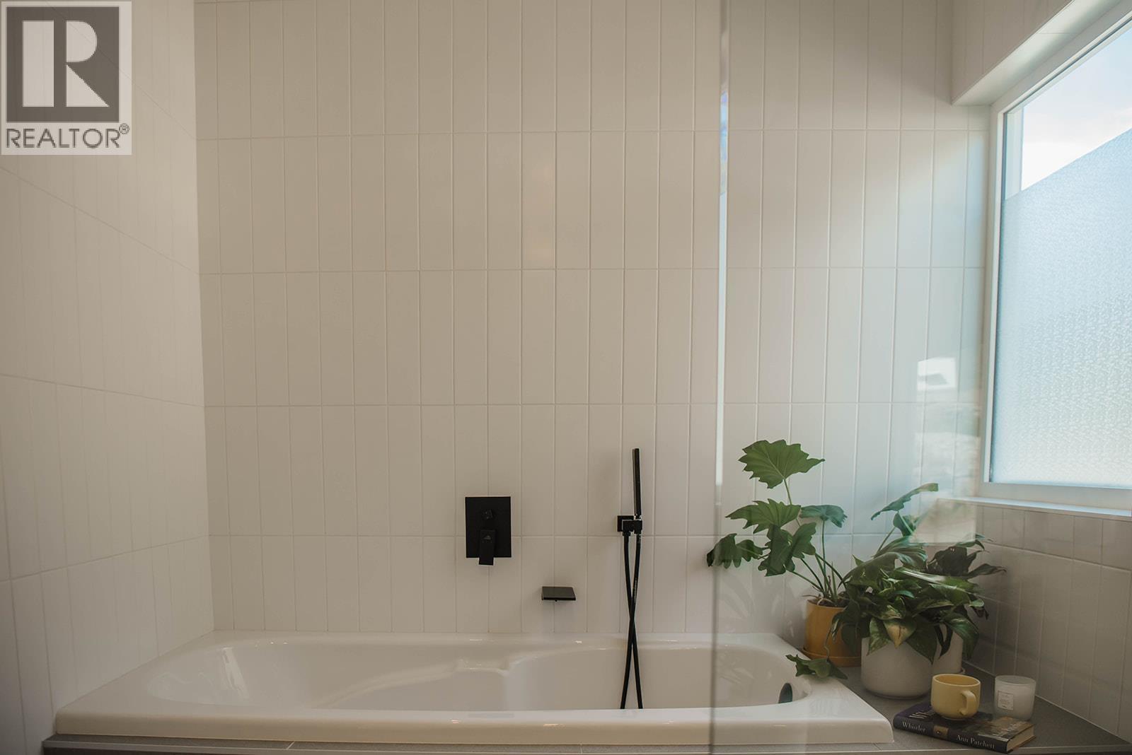 3477 SPRUCE ROAD, Roberts Creek