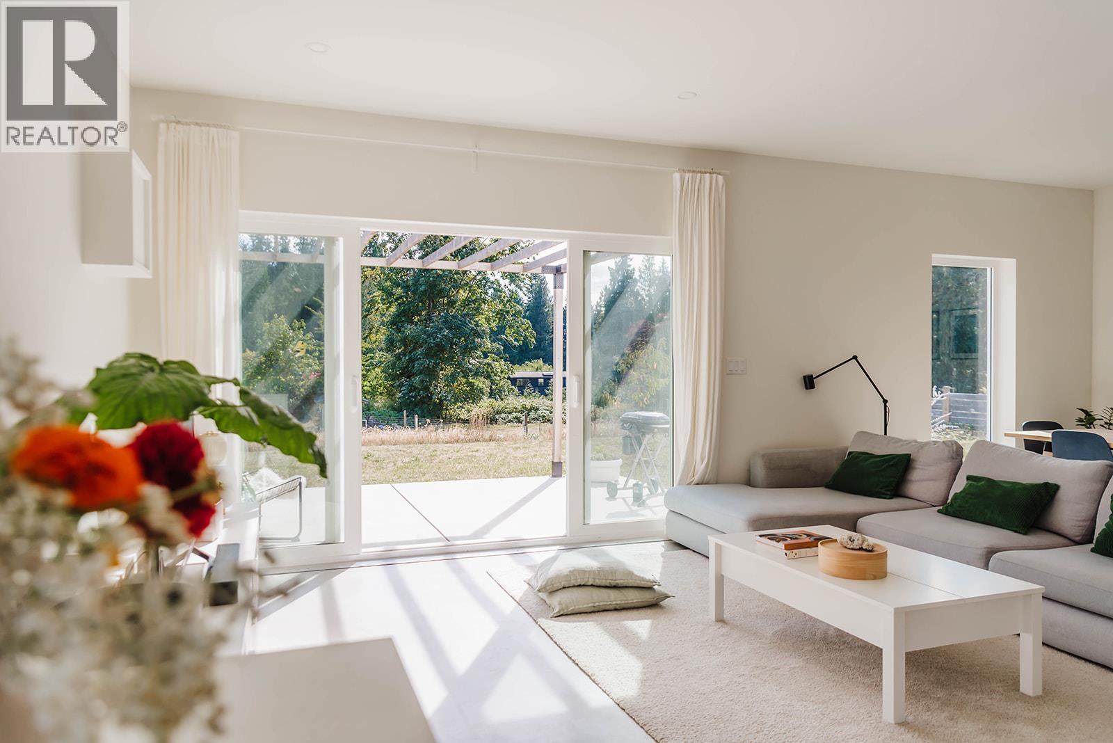 3477 SPRUCE ROAD, Roberts Creek