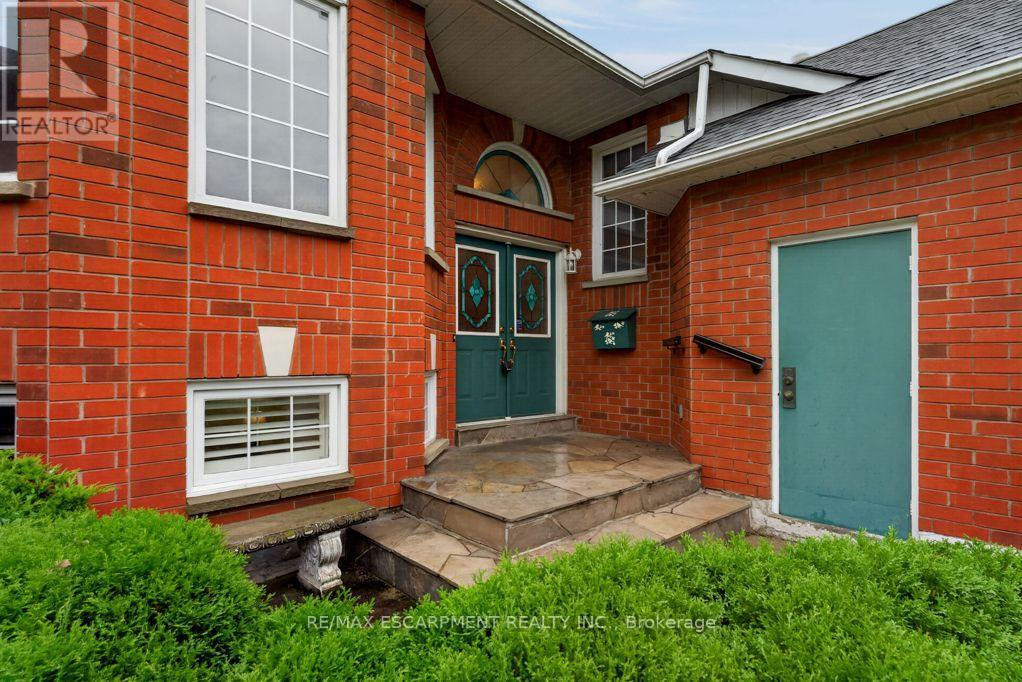 1141 LOCKHART ROAD - 4