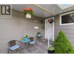 Bedroom - 869 Mckenzie Road, Kelowna, BC V1X2B4 Photo 10