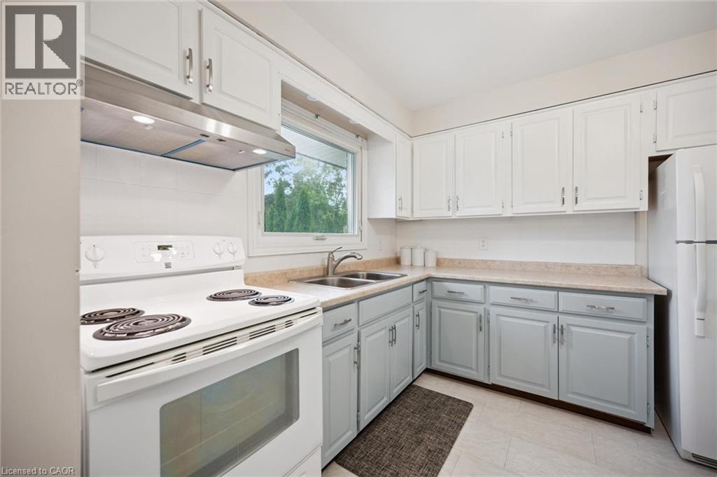 37 SHADELAND Crescent - 11