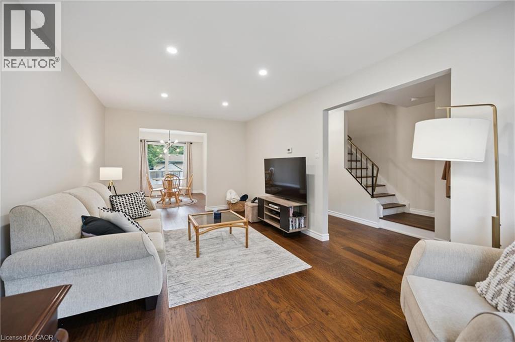 37 SHADELAND Crescent - 15