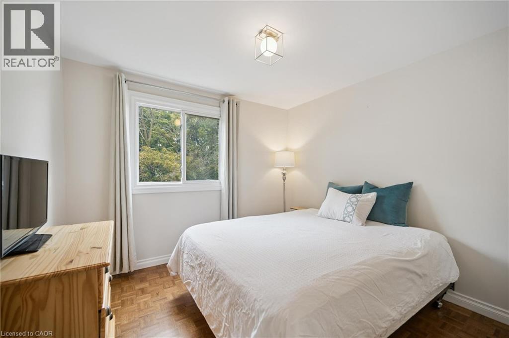 37 SHADELAND Crescent - 21