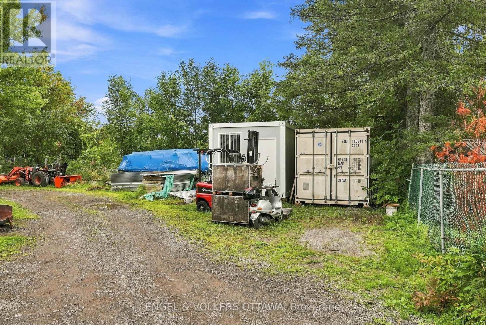 2 Bed, 1 Bath House for Sale in Ottawa – 1760B RIVER ROAD, Ottawa – MLS# X13763938 - Image 44