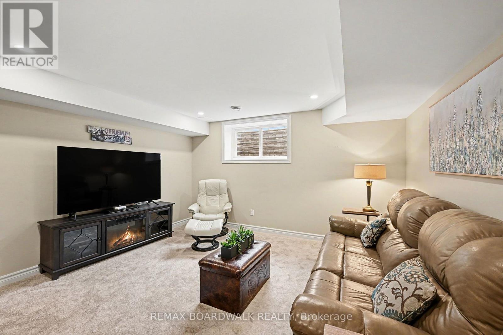 3 Bed, 3 Bath House for Sale in Arnprior – 100 SEABERT DRIVE, Arnprior – MLS# X13763940 - Image 23