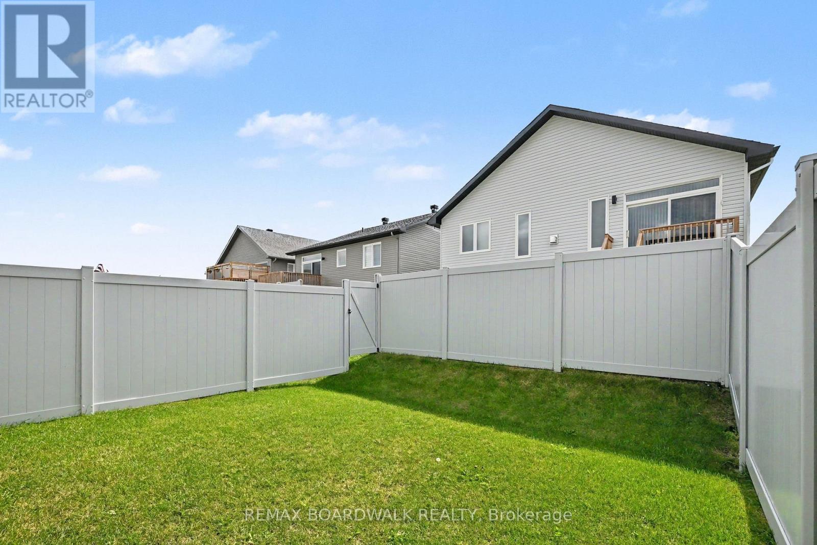 3 Bed, 3 Bath House for Sale in Arnprior – 100 SEABERT DRIVE, Arnprior – MLS# X13763940 - Image 34