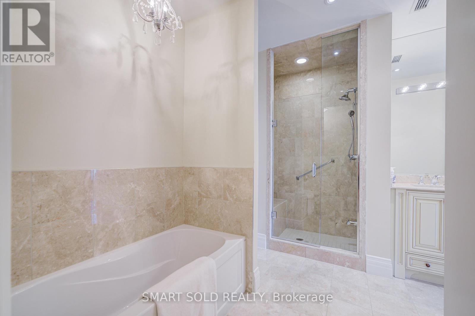 #1514 10 BLOORVIEW PLACE - Image 34