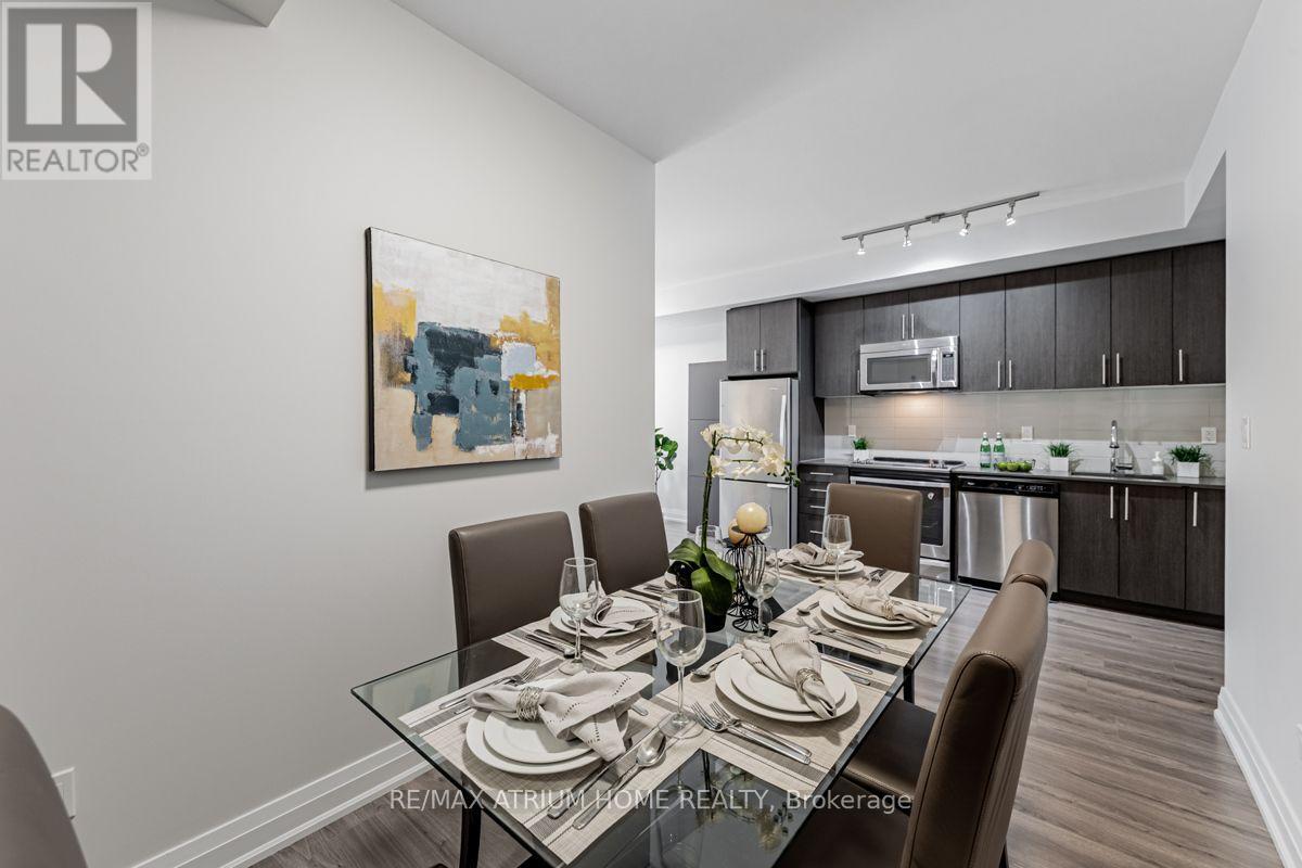 #18 780 SHEPPARD AVENUE E - 4