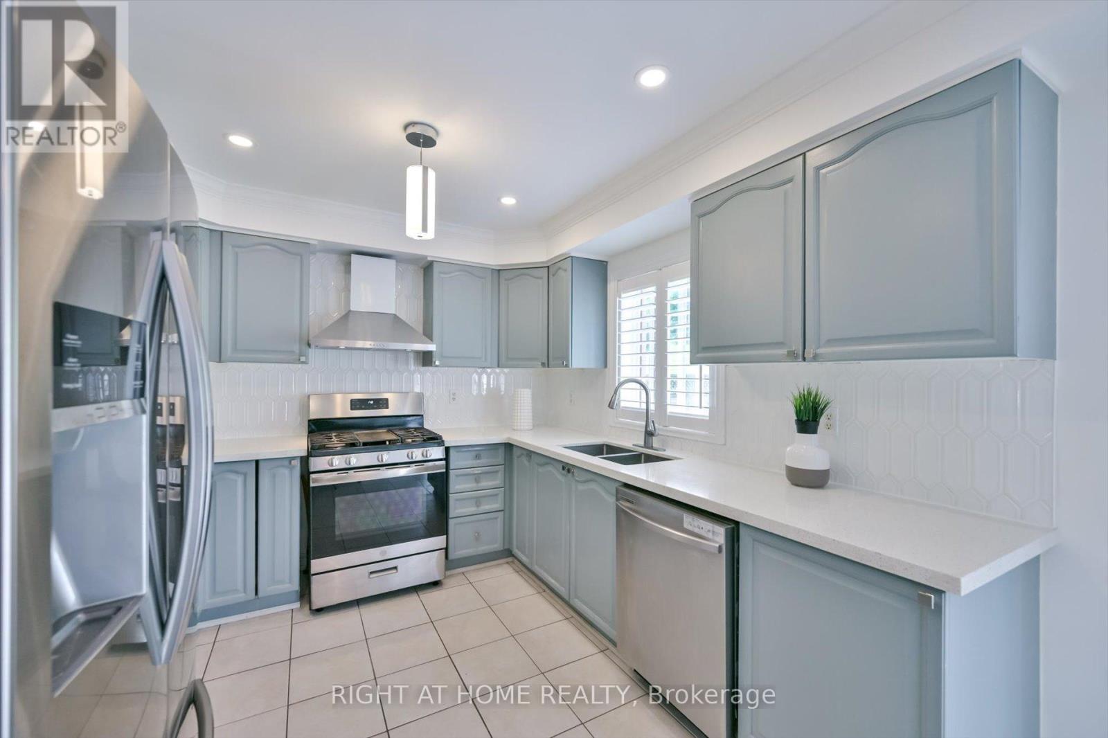 57 HOPKINSON CRESCENT - Image 12