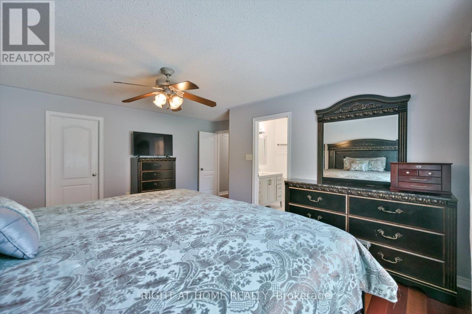 57 HOPKINSON CRESCENT - 27
