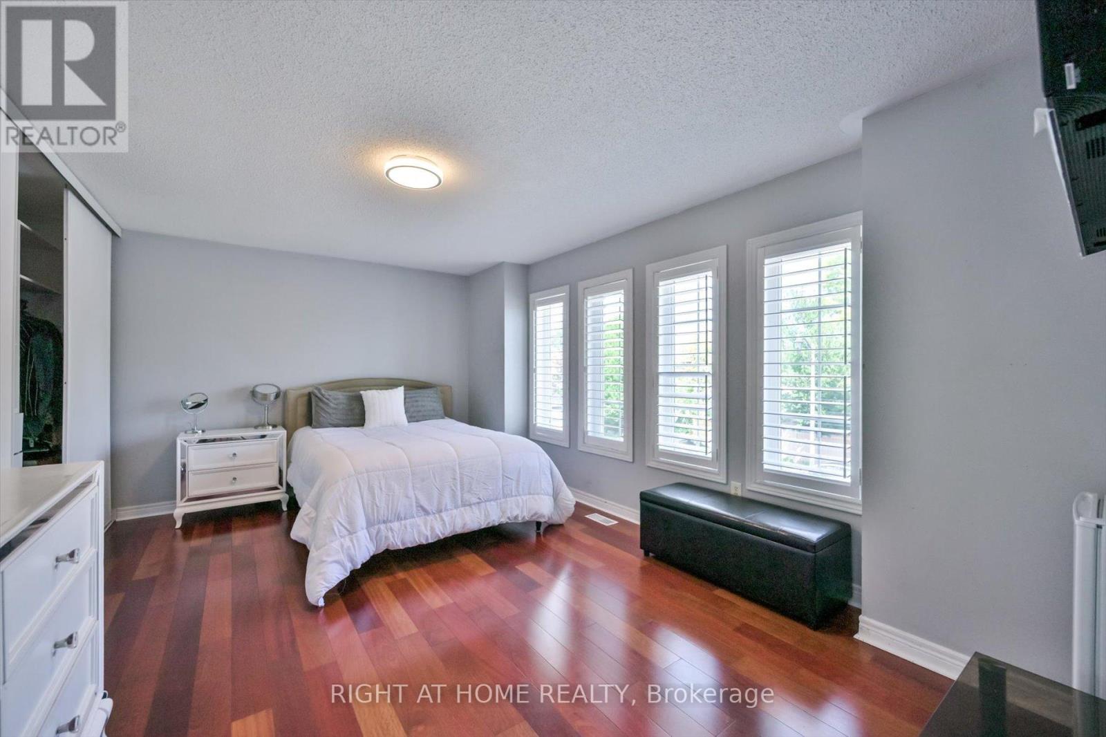 57 HOPKINSON CRESCENT - Image 31